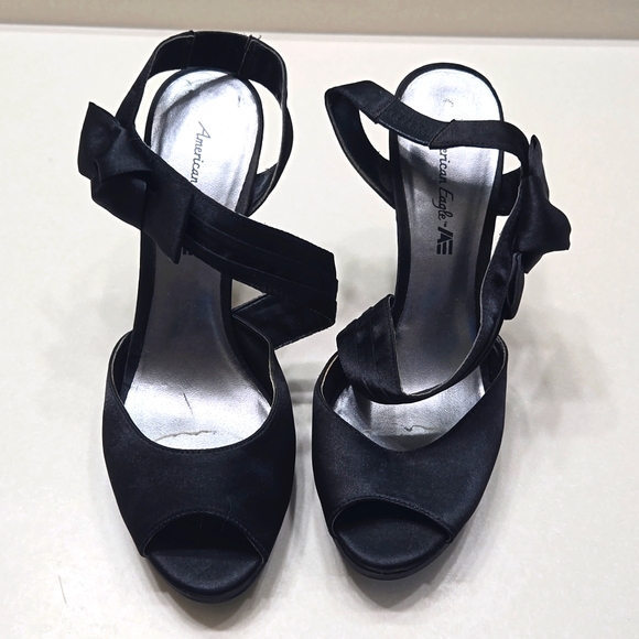 American Eagle sz 9 black satin heels - Picture 1 of 7